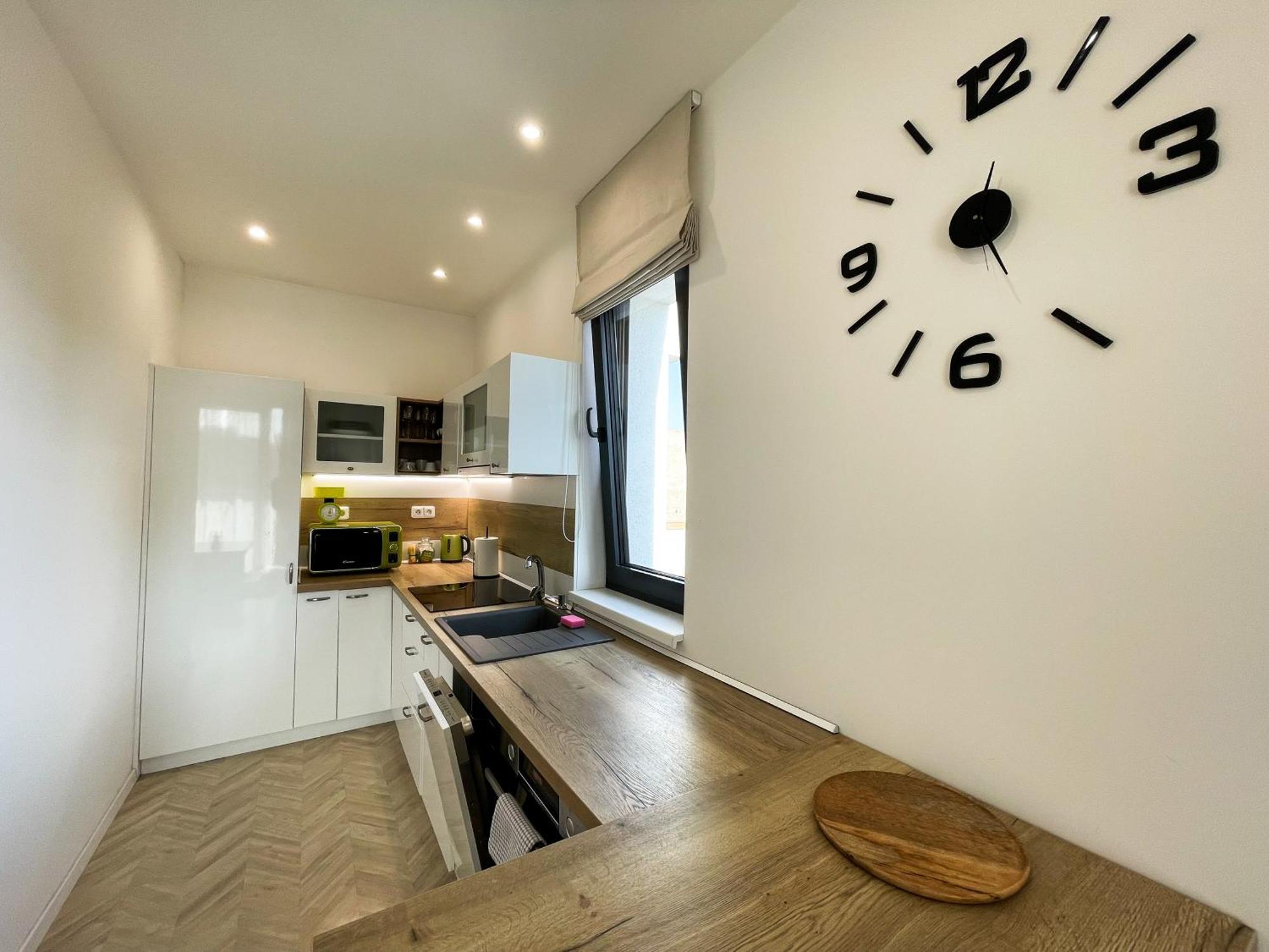 Luxury City Retreat With Terrace Kosice Ngoại thất bức ảnh