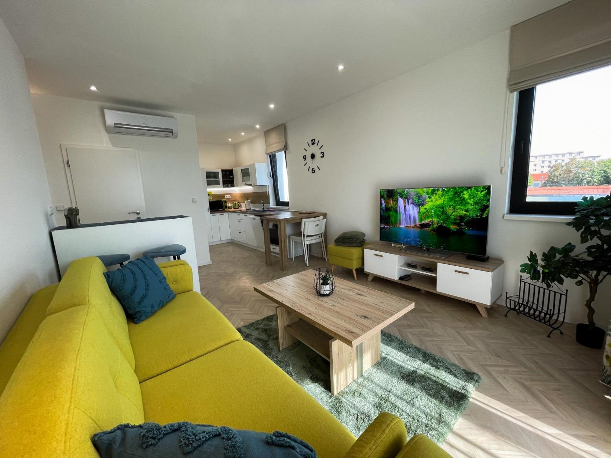 Luxury City Retreat With Terrace Kosice Ngoại thất bức ảnh